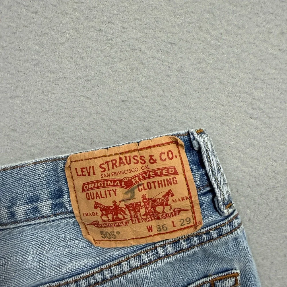 Vintage Levis 505 Regular Fit Jeans Mens 36x29 Blue Faded Denim Straight Leg y2k